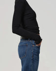 MARA U-NECK