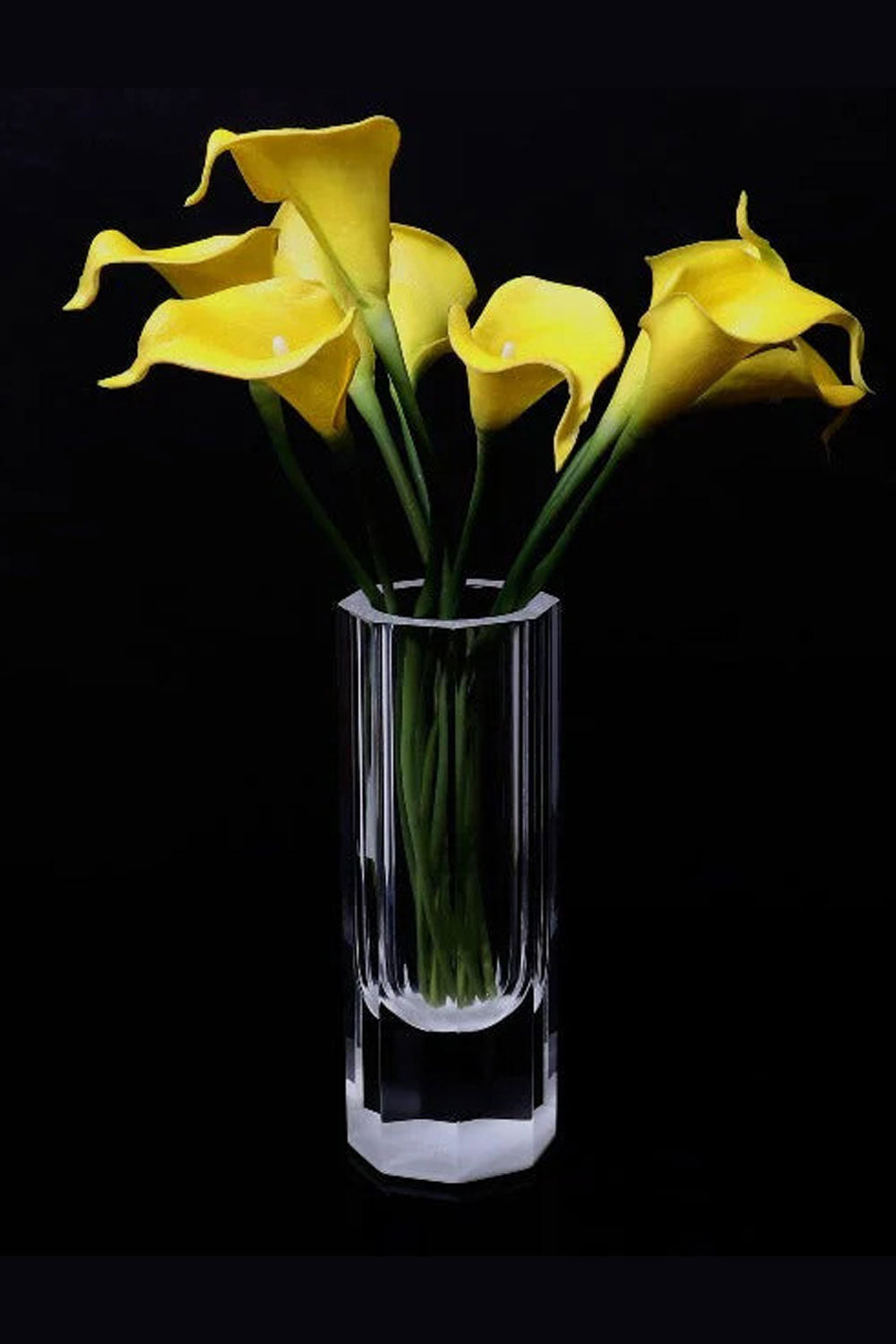 TALL BOLT VASE WHITE