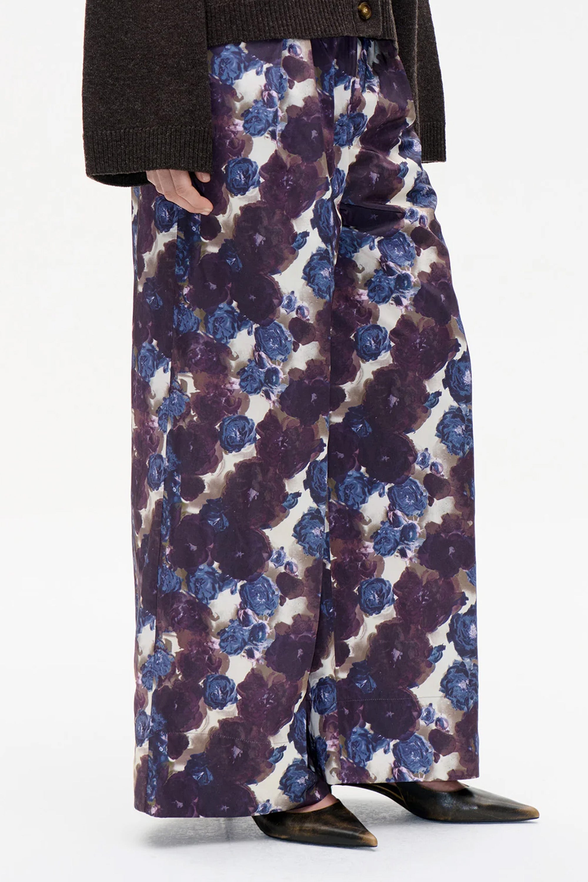 NAOMIA PANT