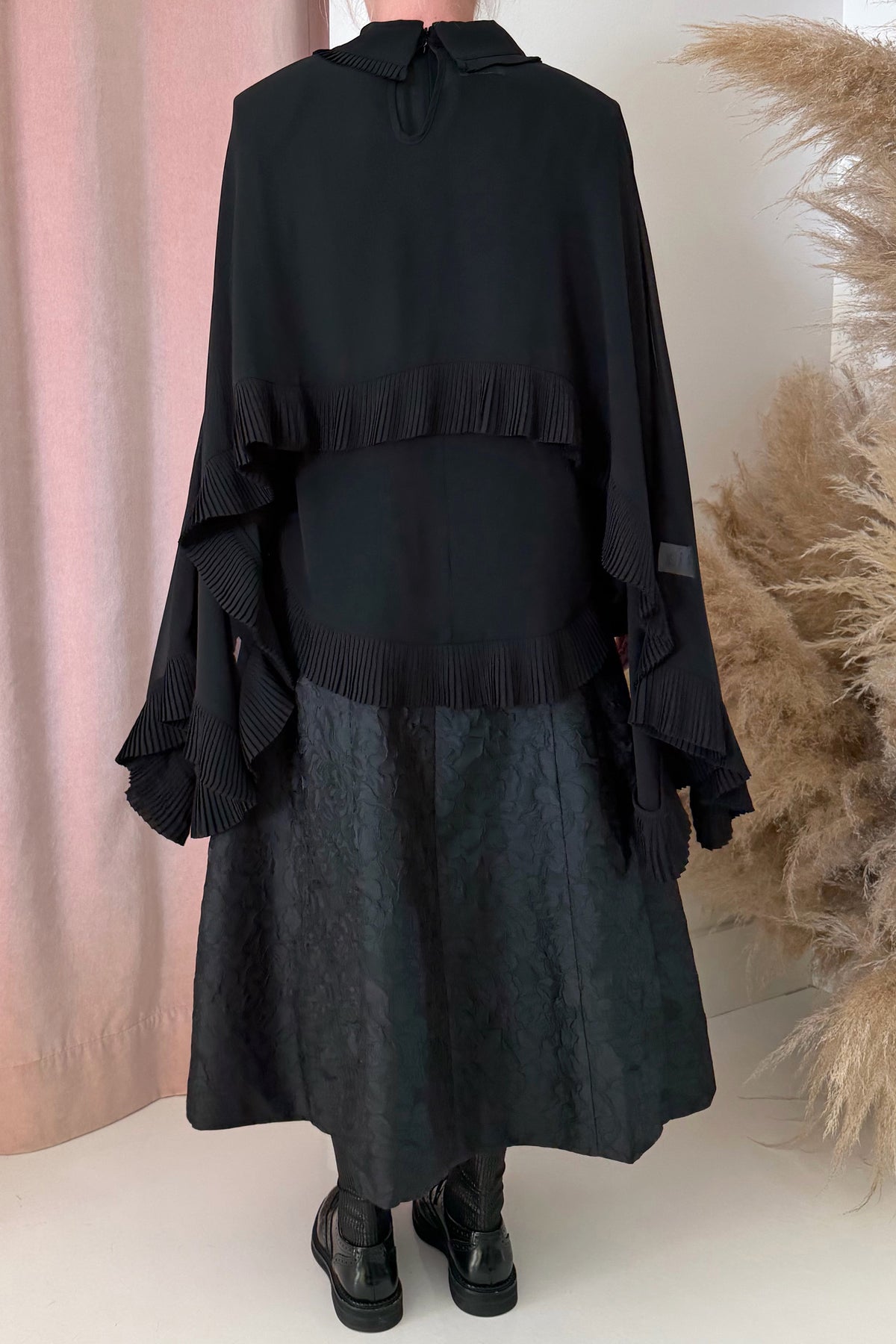 CREPE LAYERED BLOUSE