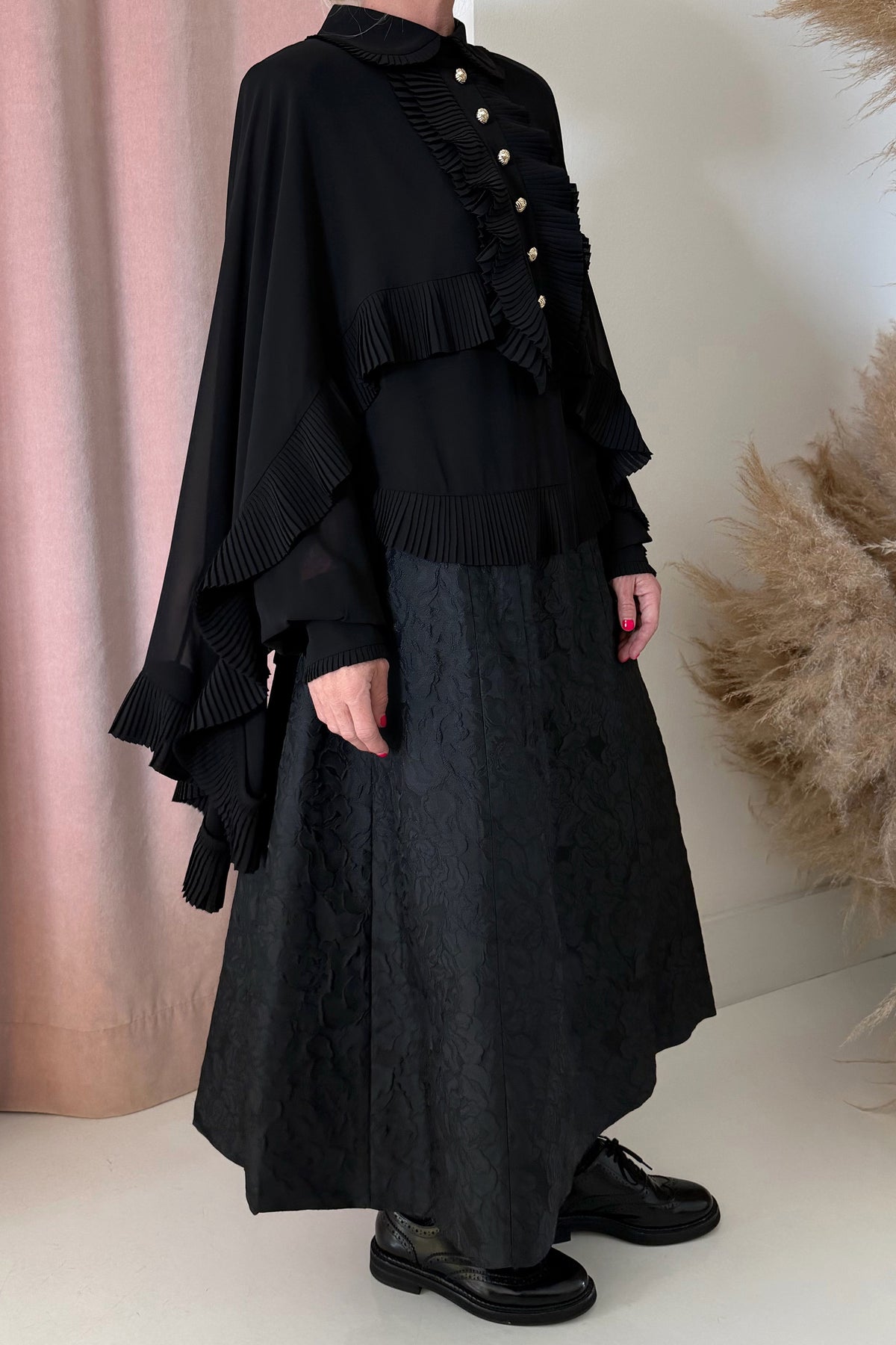 CREPE LAYERED BLOUSE