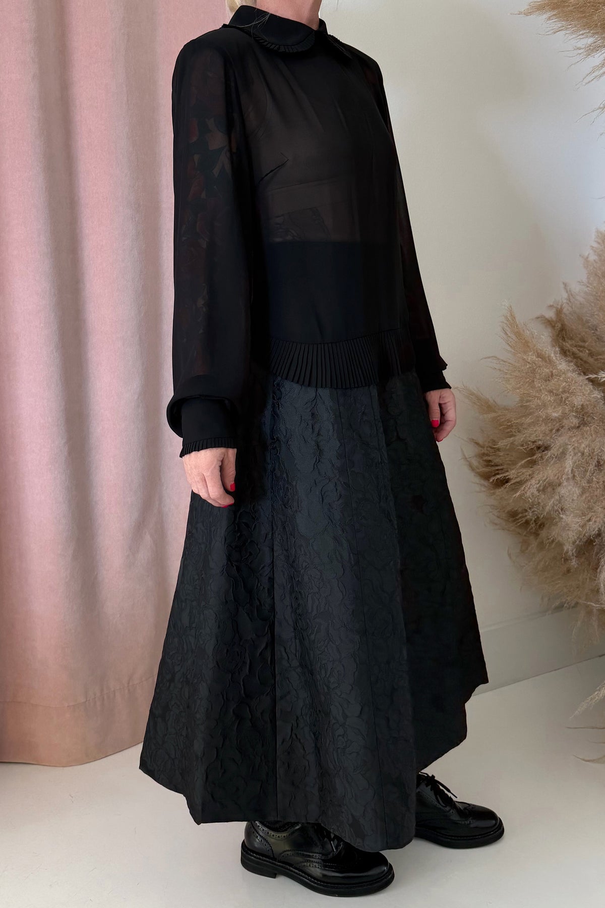 CREPE LAYERED BLOUSE