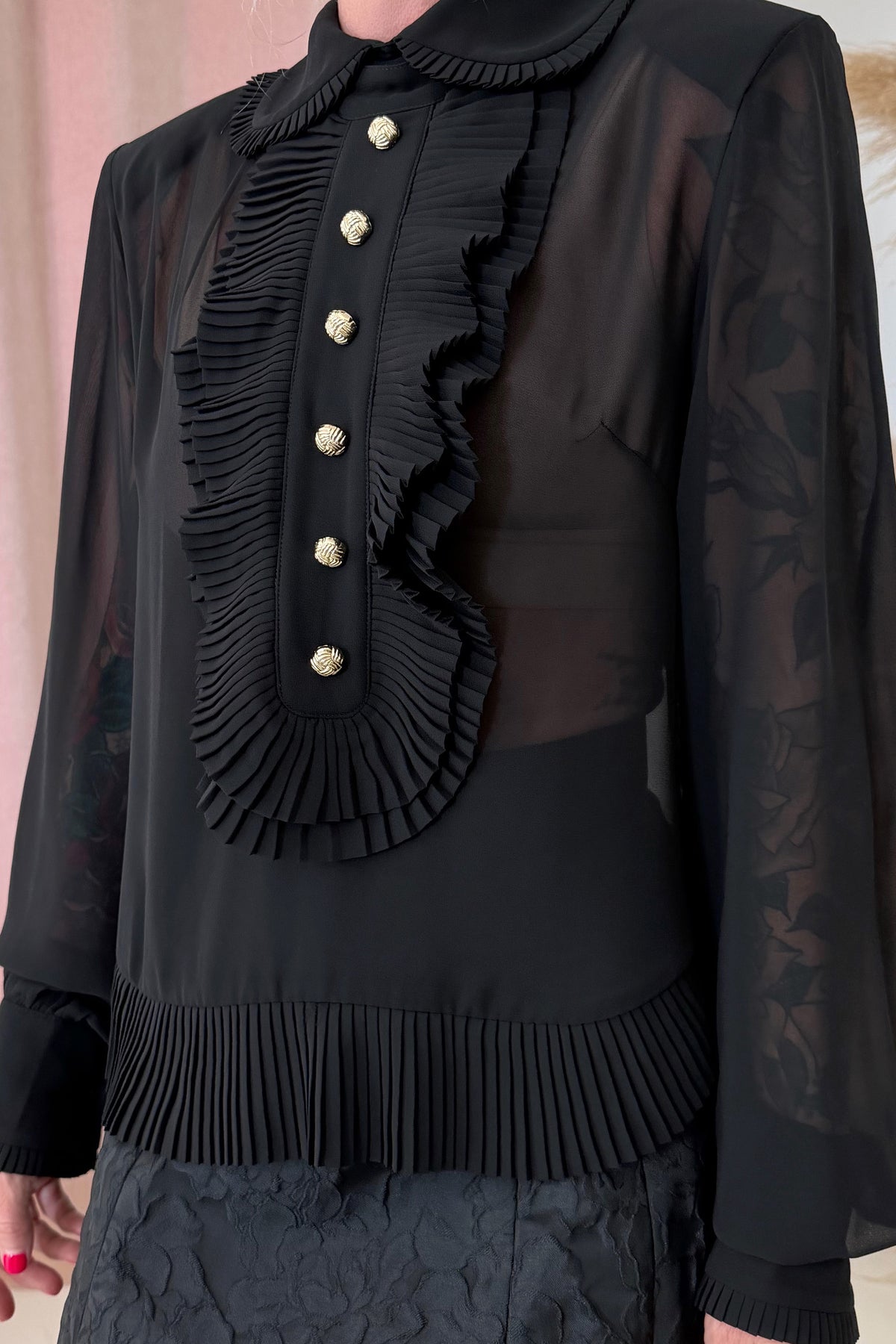 CREPE LAYERED BLOUSE