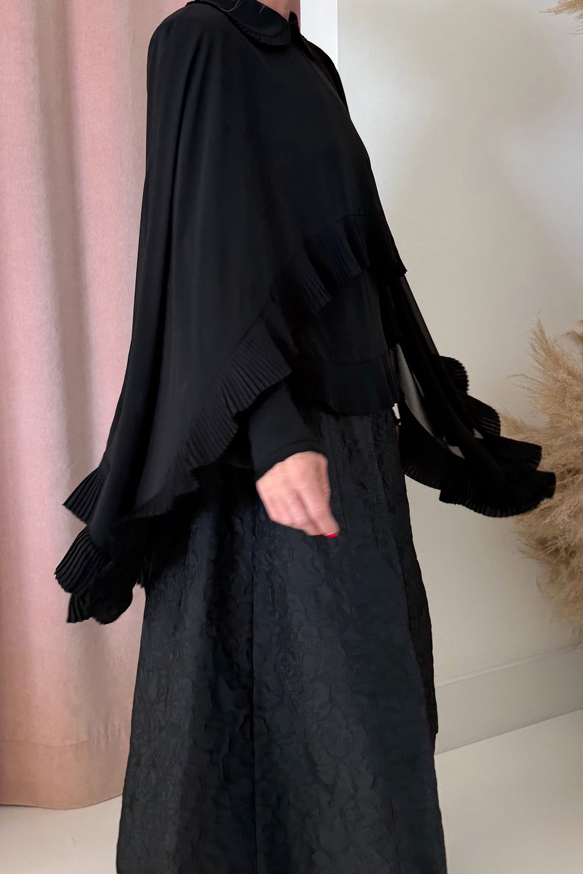 CREPE LAYERED BLOUSE