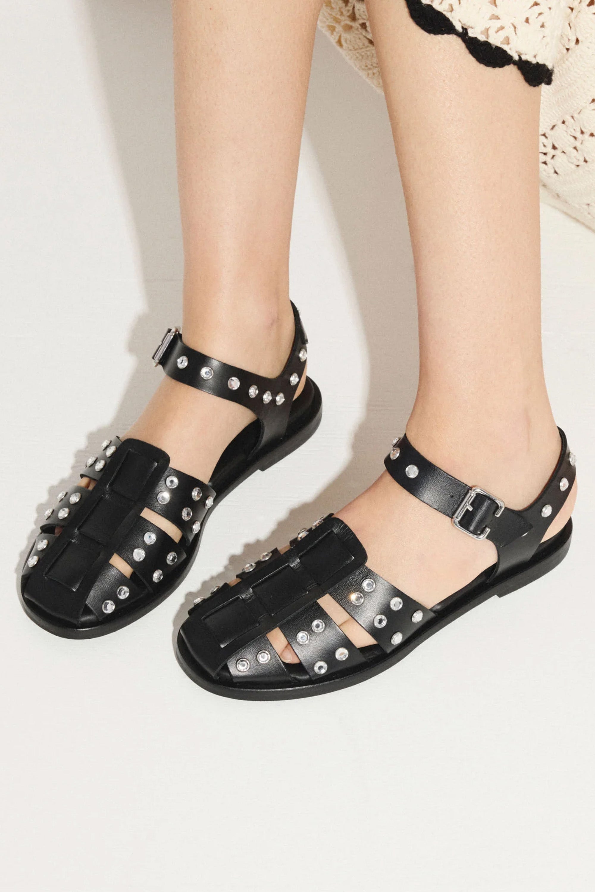 CRYSTAL SERA SANDAL-BLACK