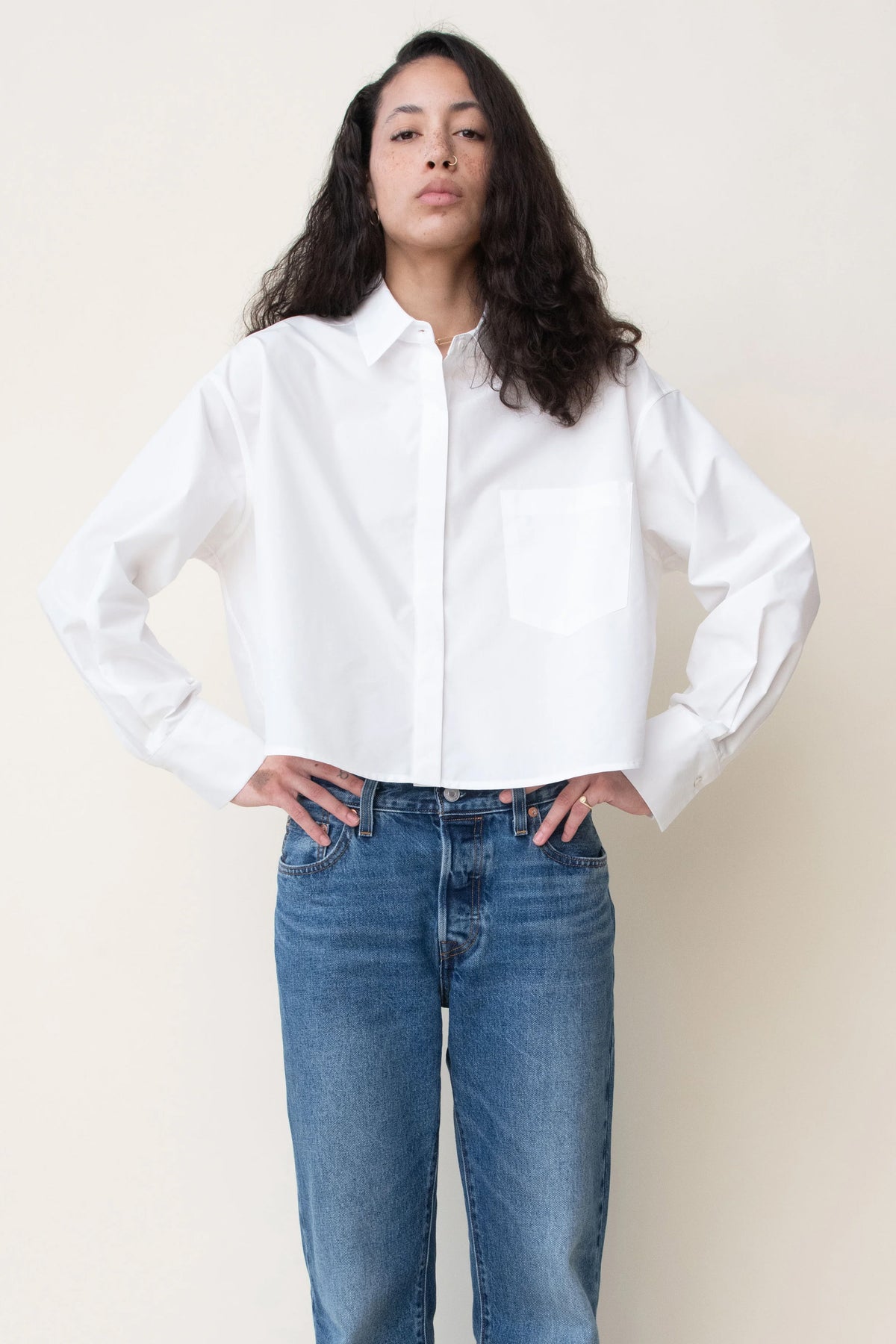 PERFECTLY CROPPED SHIRT