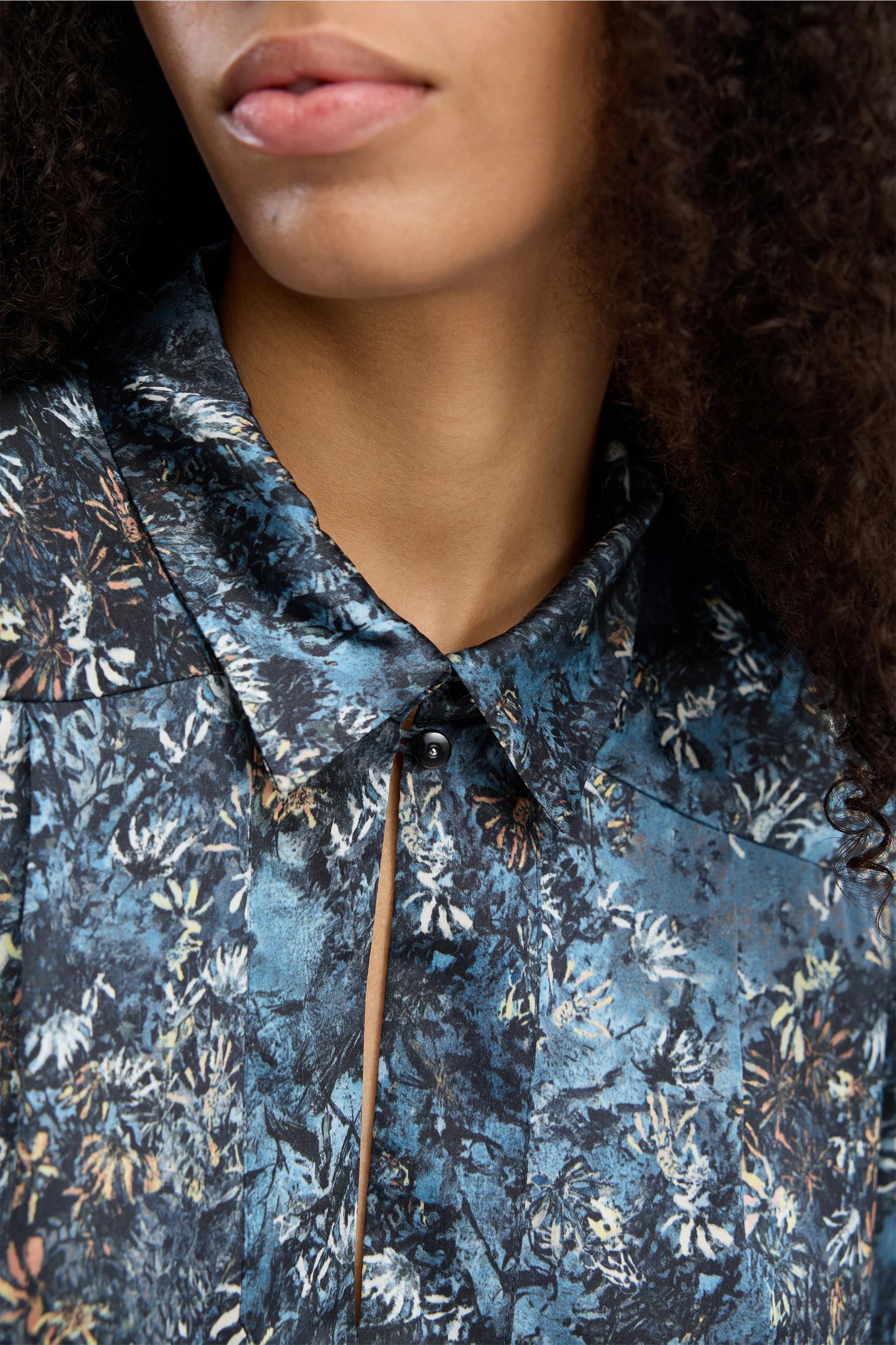 VIGNETTE BLOUSE