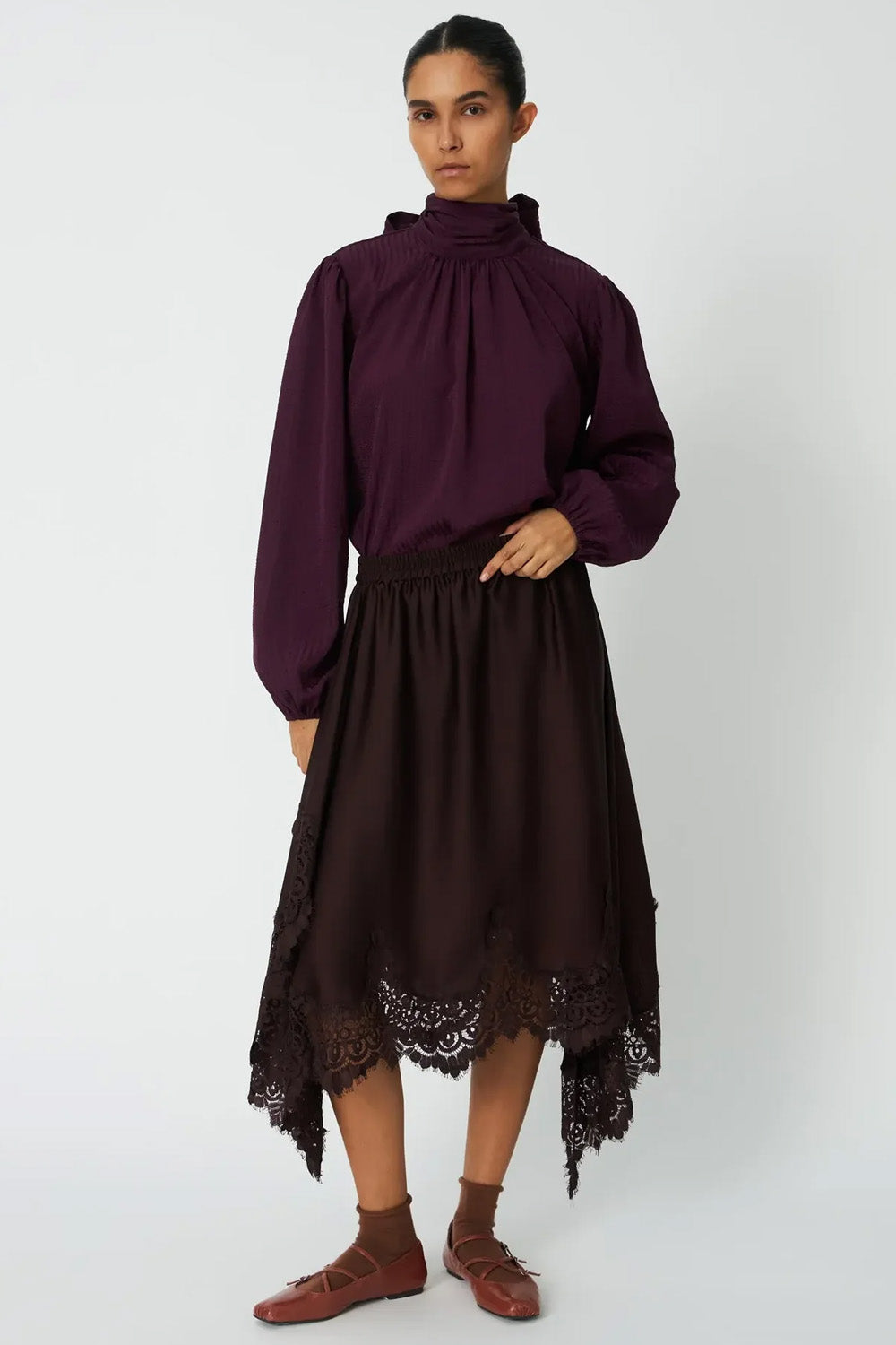 ASYMMETRICAL LACE SKIRT