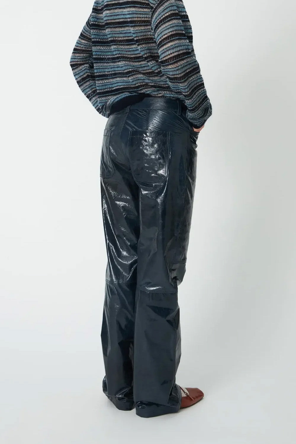 PATENT LEATHER PANTS