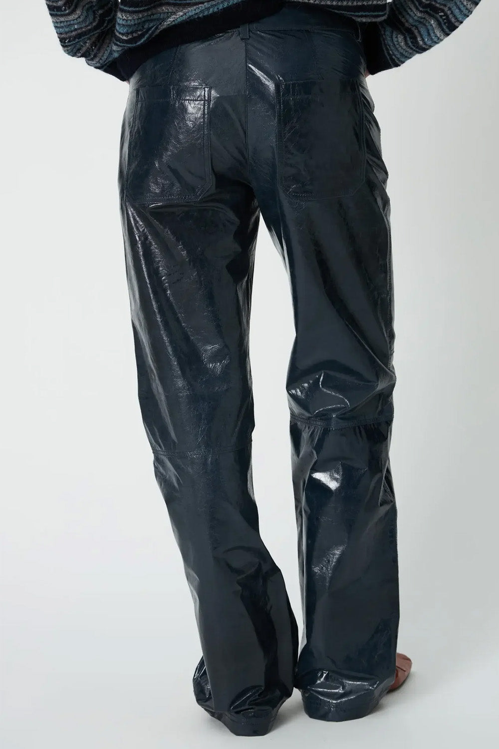 PATENT LEATHER PANTS