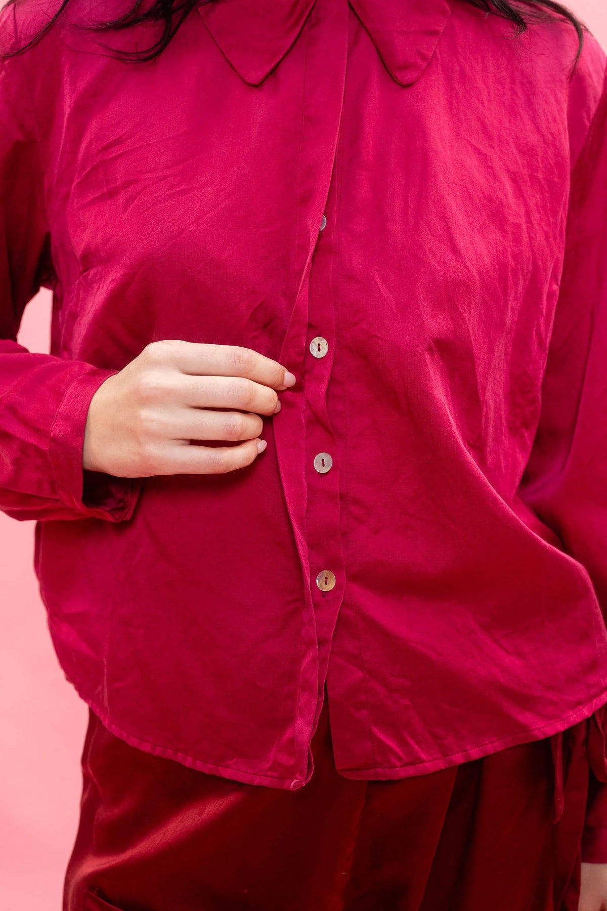 SECRET BUTTON SHIRT