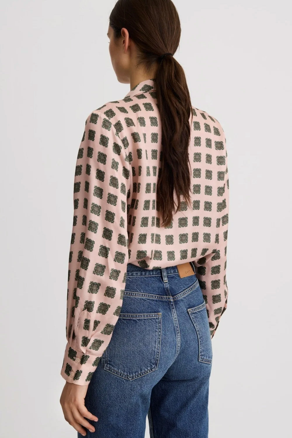 V-NECK TIE BLOUSE